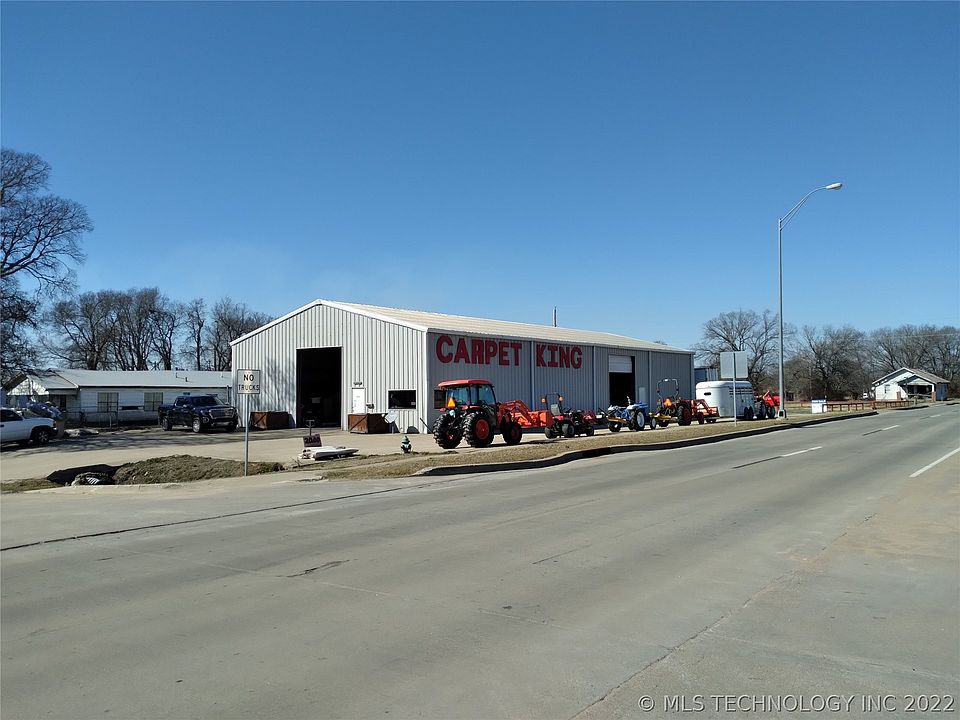 1st image of 500 N Wood Dr