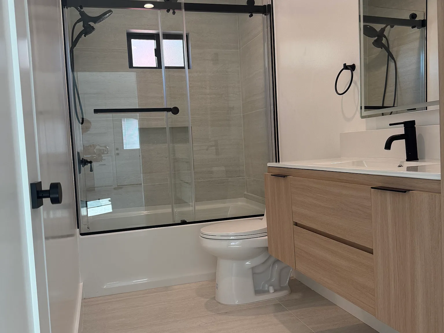 1 bed, 500 sqft, $3,000 — Photo 3