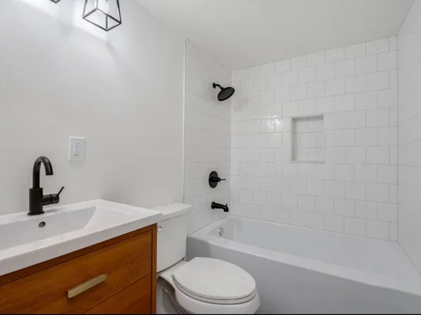 118 NE 74th Ave #B, Portland, OR 97213