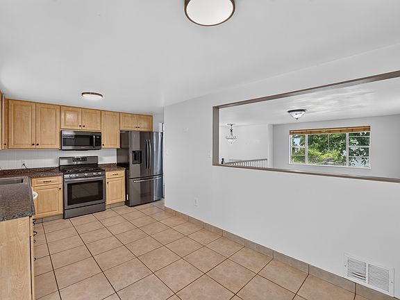 5th image of 11509 Ogden St
