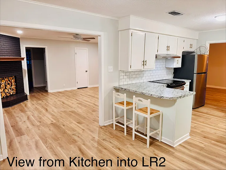 2108 E 24th St — Photo 5