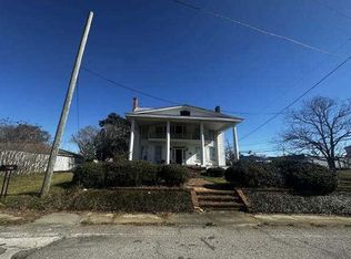 103 N Newton St, Claxton, GA 30417