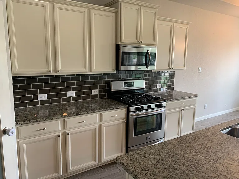 338 Oak Creek Way — Photo 11