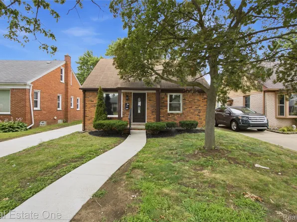 6953 N Vernon St, Dearborn Heights, MI 48127