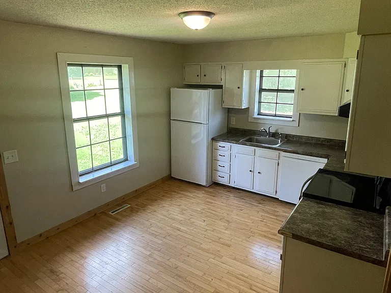 807 N Clark Ave — Photo 10