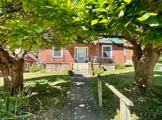 423 Hendren Ave, Staunton, VA 24401