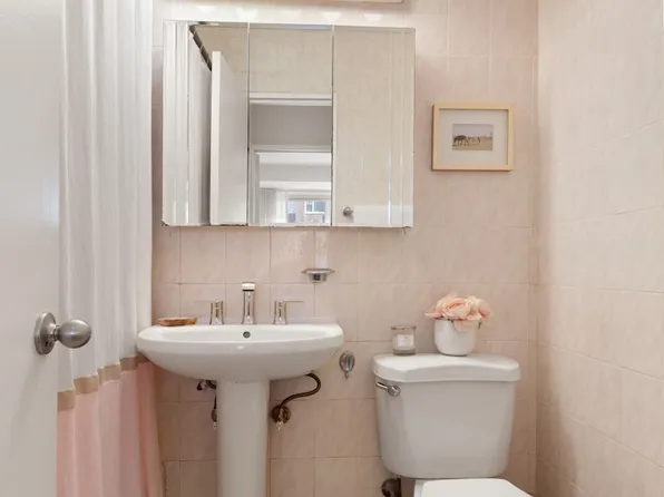 155 East 34th Street 15H image 5 of 6