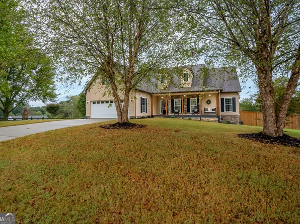 6503 Station Dr, Clermont, GA 30527