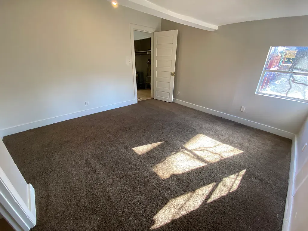 2 bed, 1100 sqft, $1,500 — Photo 4