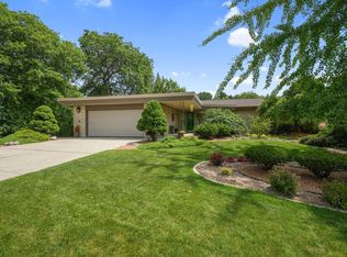 15 Sheffield Dr, Racine, WI 53402