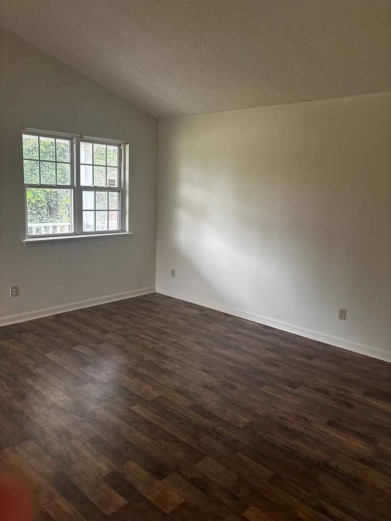 3 bed, 2.0 bath, $1,200 — Photo 4