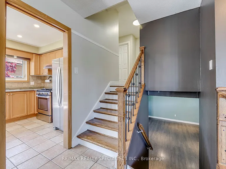5 Country Club Dr — Photo 25