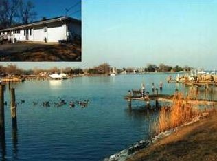 1976 Betty Ln, Pasadena, MD 21122