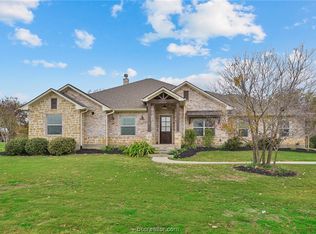 9554 Westminster Ave, Iola, TX 77861