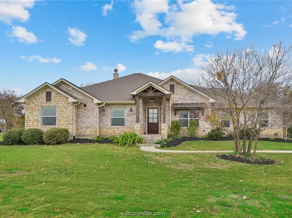 9554 Westminster Ave, Iola, TX 77861