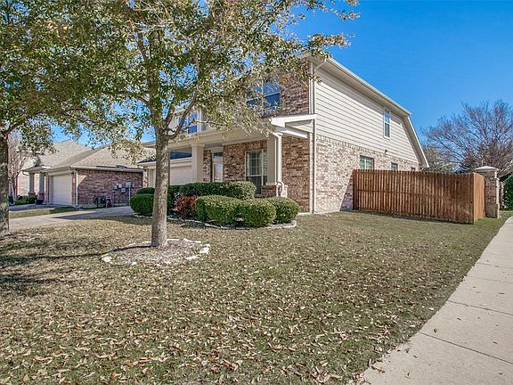 3rd image of 3613 Willow Springs Dr