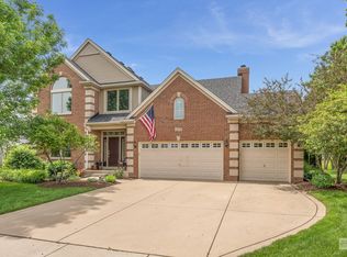 1134 Dorr Dr, Sugar Grove, IL 60554