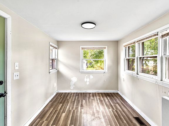 2nd image of 611 8th Street