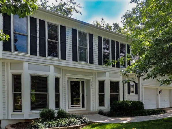 15715 Beverly St, Overland Park, KS 66223