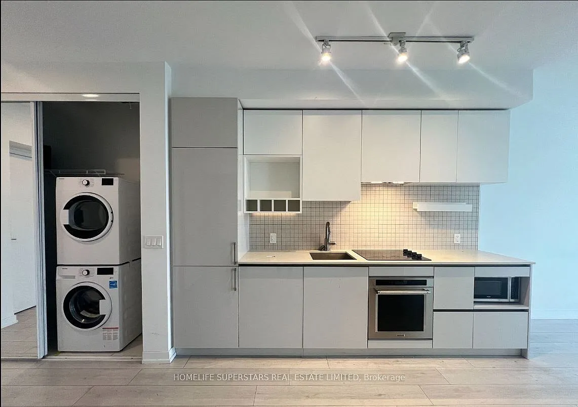 2 bed, $2,000 — Photo 2