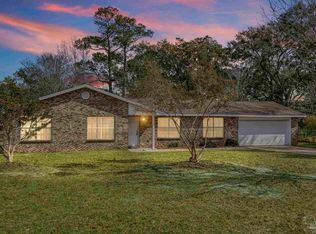 9520 Plainfield Ave, Pensacola, FL 32514