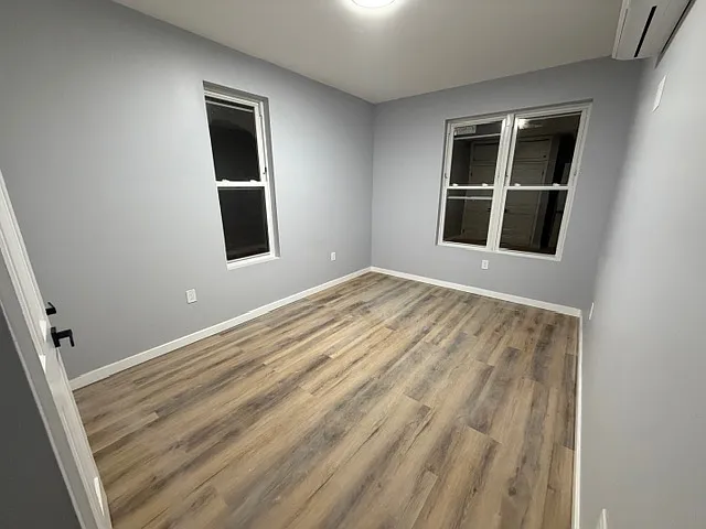 1044 Manor Ave #1 — Photo 10