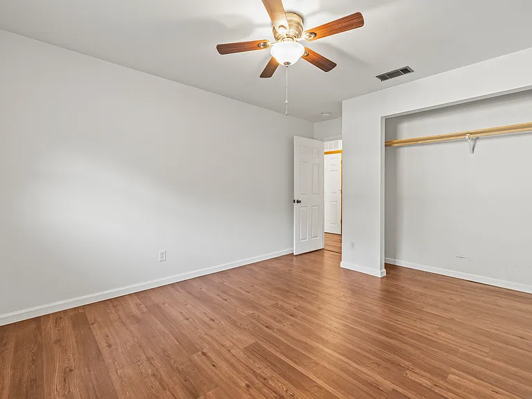 506 Greenbay Ave — Photo 17