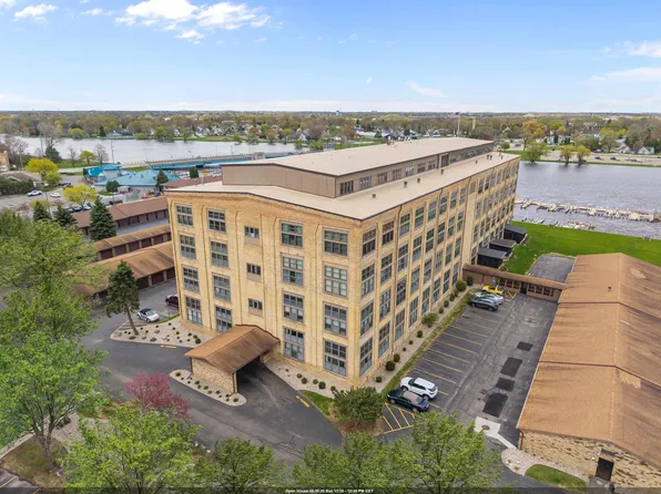 1545 Arboretum Dr APT 325, Oshkosh, WI 54901