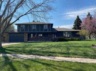 5913 W 27th St, Sioux Falls, SD 57106