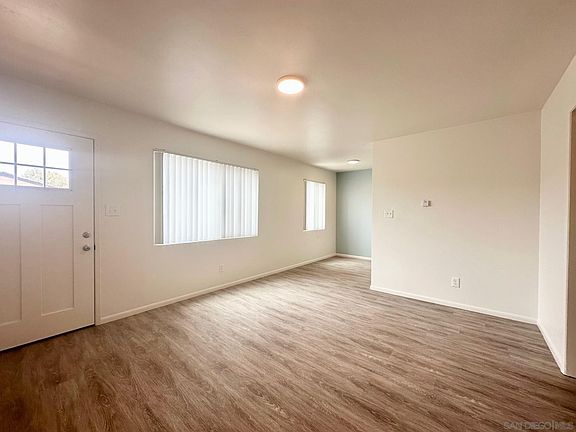 2nd image of 4842 Santa Cruz Ave #1