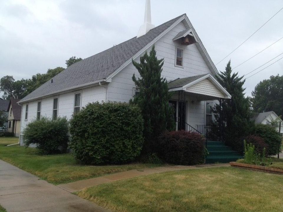 1st image of 501 W 2nd St