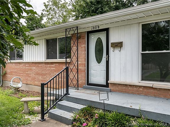 3rd image of 1809 Jonquil Drive