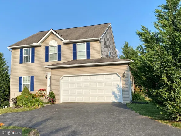 615 Harvest Dr, Dallastown, PA 17313
