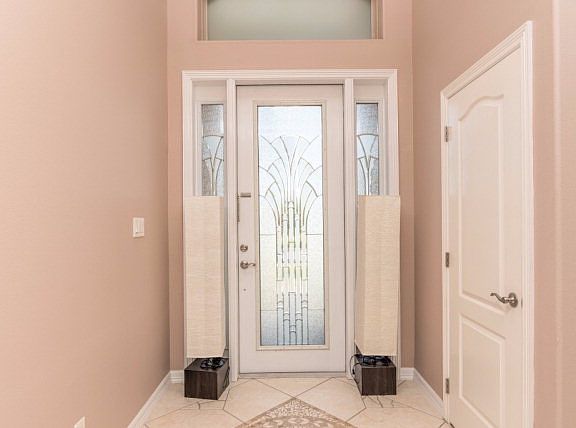 3rd image of 45 Bethpage Dr