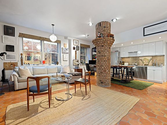 2nd image of 260 W 10th St APT 1E