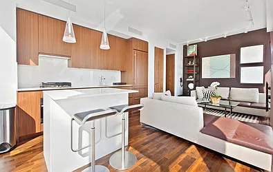 Rented by R New York