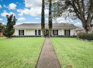 6402 Burning Tree Dr, Houston, TX 77036