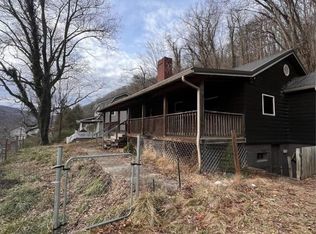 77 Charlton Heights Rd, Charlton Heights, WV 25040