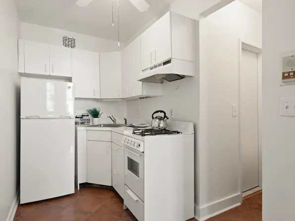 132 West 71st Street image 4 of 6