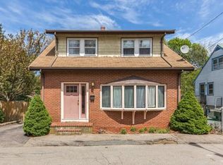 7 Weeden Pl, Quincy, MA 02169