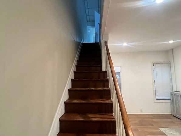 35 General Greene Ave #1