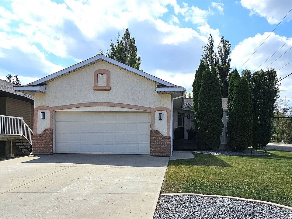 1st image of 296 2nd Avenue W