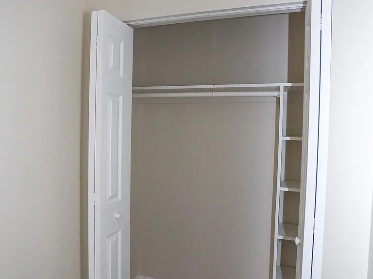 5841 N Winthrop Ave #310 — Photo 6