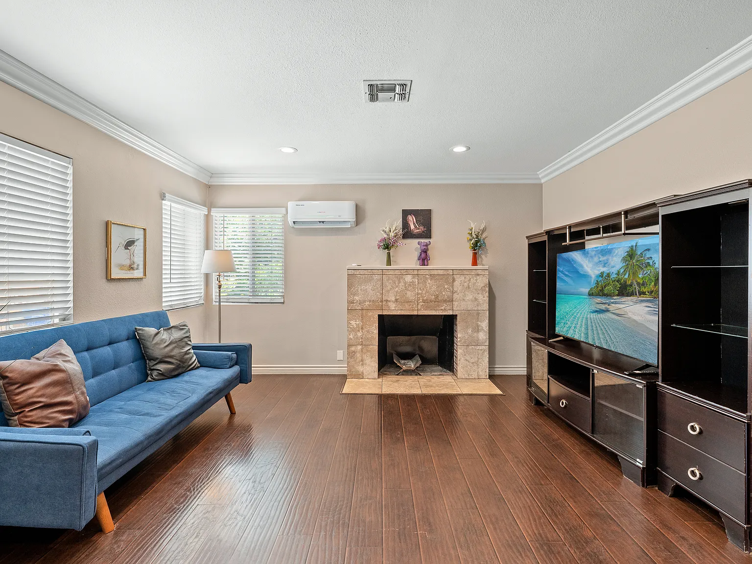 2 bed, $4,000 — Photo 4