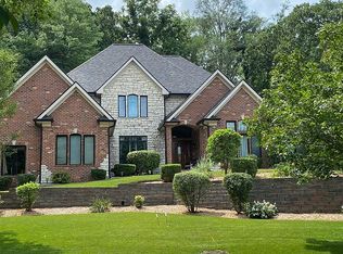 889 Maryknoll Cir, Glen Ellyn, IL 60137