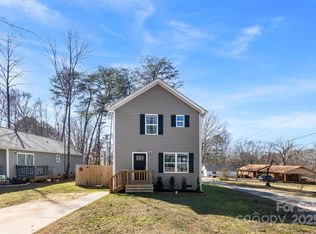 1070 Redleaf Trl, Lincolnton, NC 28092