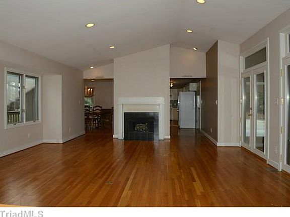 5th image of 110 Cottonwood Dr