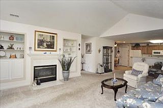 3rd image of 409 Ashton Lake Dr