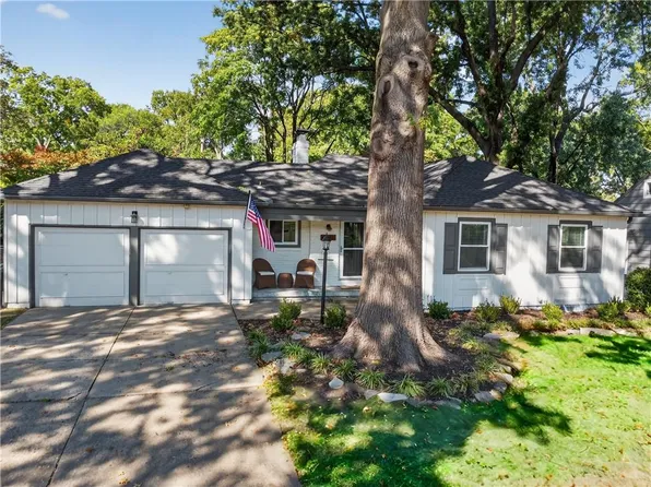 3812 W 52nd Pl, Roeland Park, KS 66205