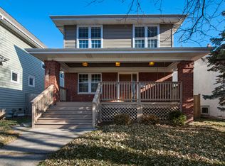 936 Mapleton Ave, Oak Park, IL 60302